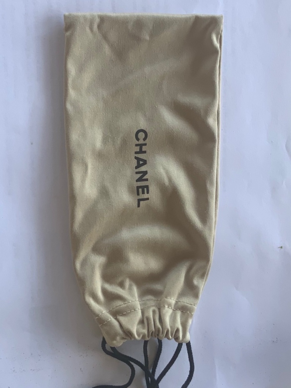 CHANEL SUNGLASSES SLEEVE